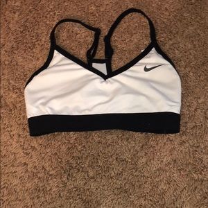 xs nike sports bra